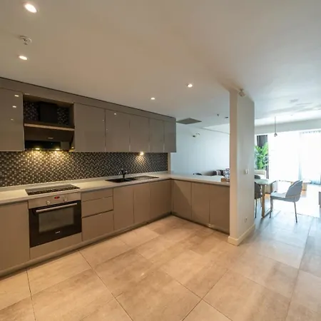 Daire Three Bedroom Flat With Garage Pool Petek 122 İstanbul
